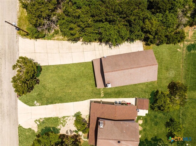 Building Photo - 1526 Bonnyview Dr