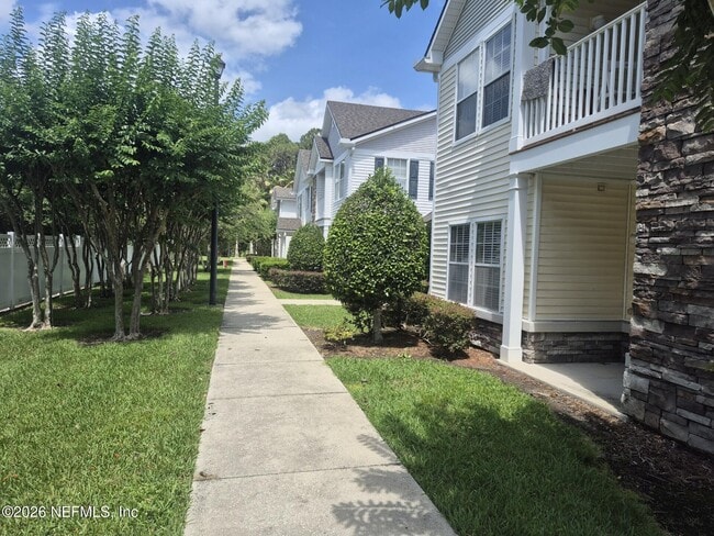 Building Photo - 2200 Marsh Hawk Ln