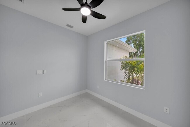 Building Photo - 3706 16th St W