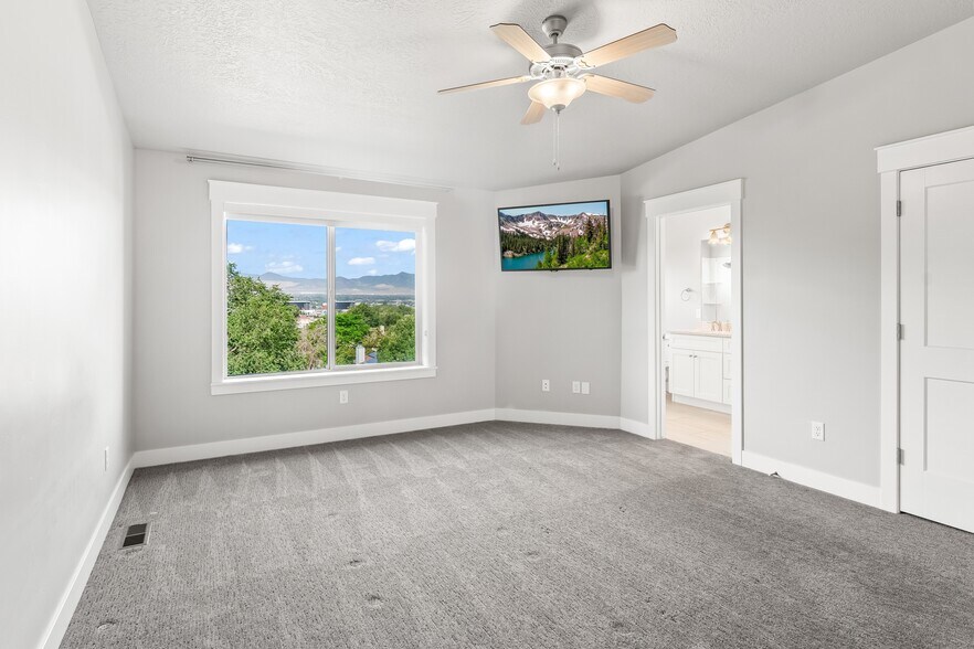 Building Photo - 10374 S Sage Canal Way