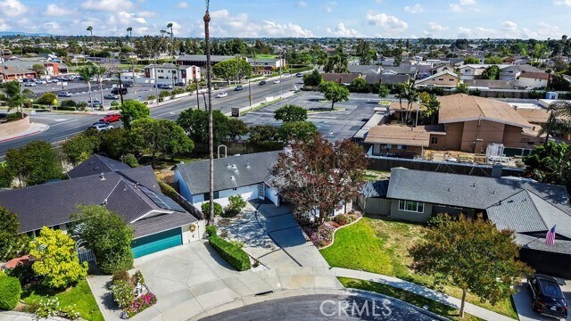 Building Photo - 5952 Par Cir