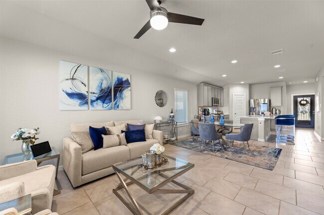Building Photo - 7526 Highland Chase Dr