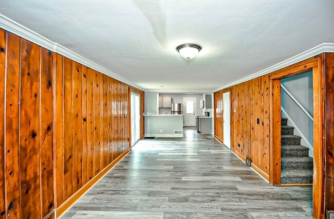 Building Photo - 3343 Waterside Dr