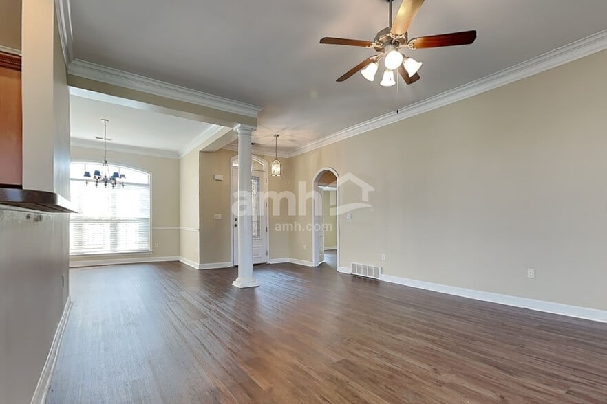 Building Photo - 375 Vaiden Ridge Dr N