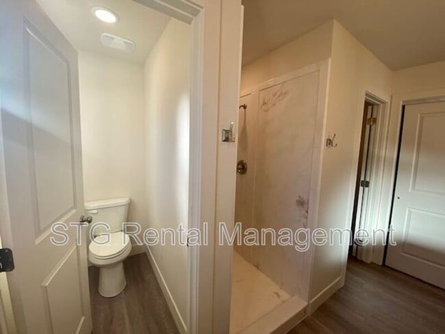 Building Photo - 939 S 25 W