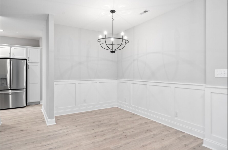 Building Photo - 264 Bluebell Dr