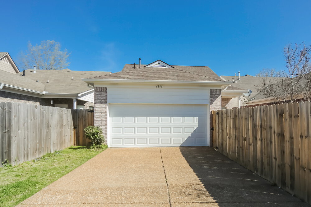 Building Photo - 6859 Seaside Dr