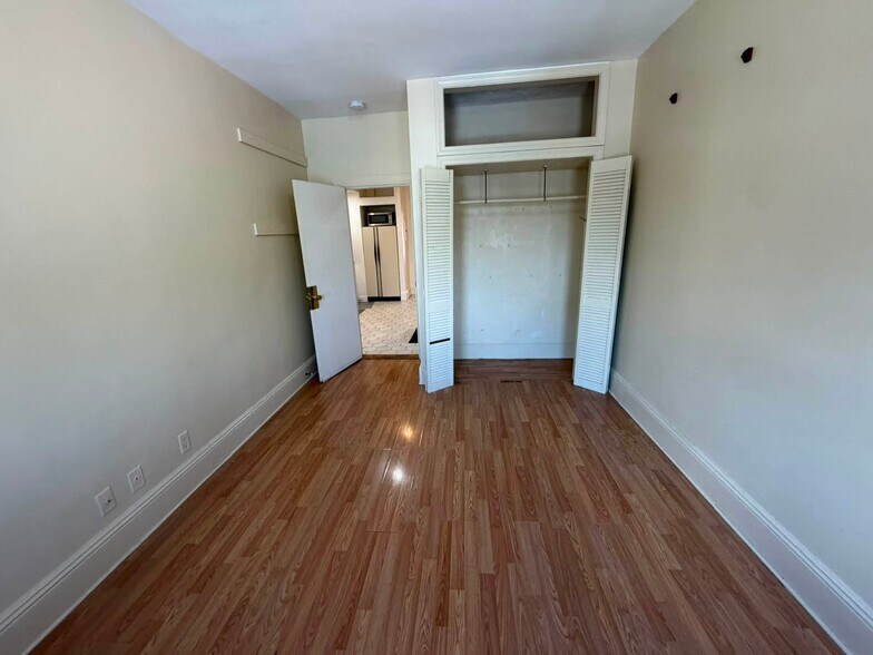 Building Photo - 178 Brighton Ave