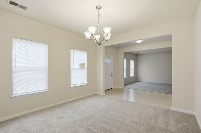 Building Photo - Move-In Ready Gem Near UNCC with Fresh Updates