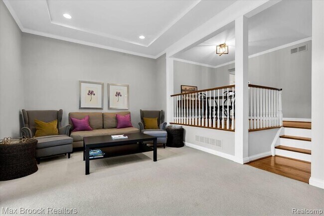 Building Photo - 1613 Brentwood Dr