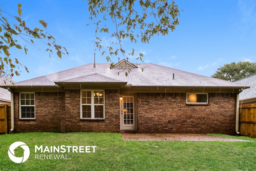 Building Photo - 7189 Lucia Ln