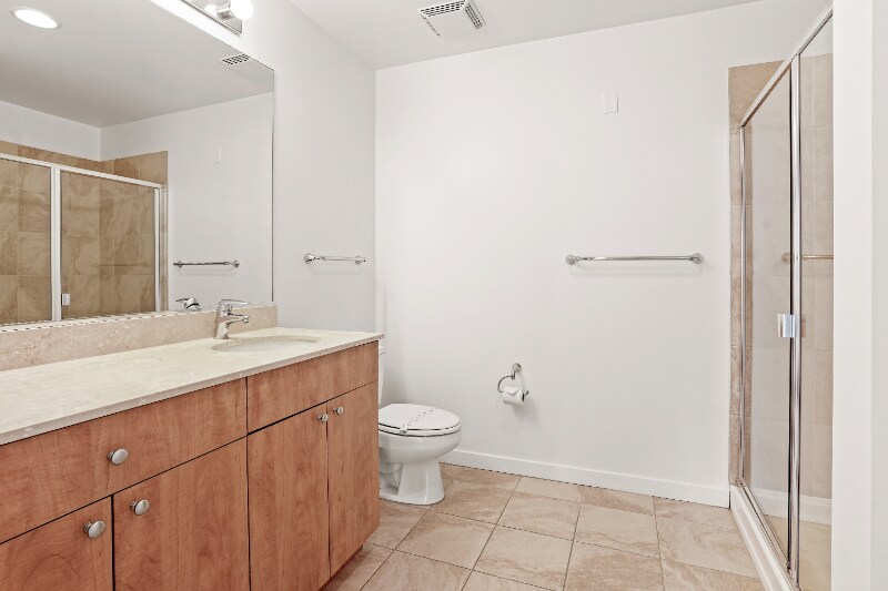 Building Photo - 757 S Clark St