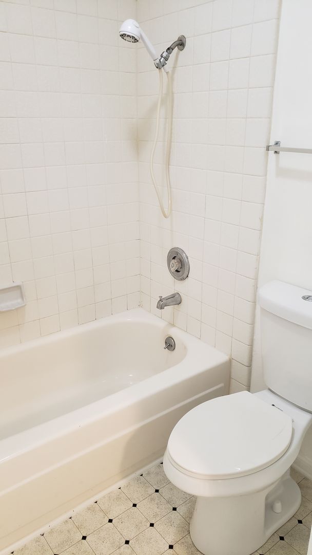 Building Photo - Cozy Studio Condo Available Now at Shelter Creek!