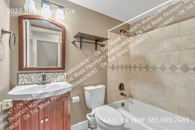 Building Photo - 5027 Great Basin Cir