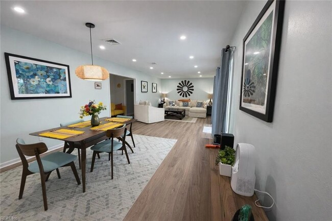 Building Photo - 4941 Brandywine Dr