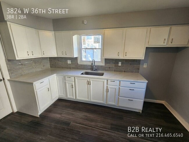 Building Photo - 3824 W 36th St