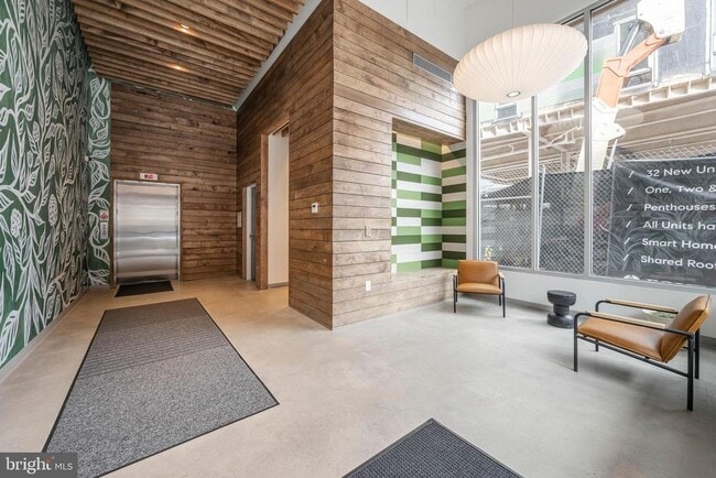 Building Photo - 1501 N 31st St