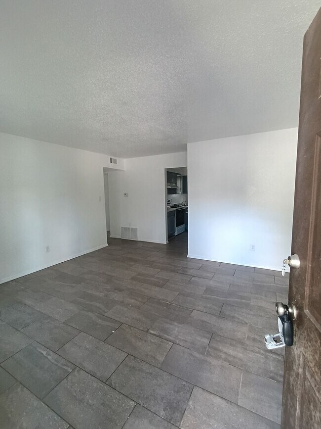 Building Photo - 3 Bedroom, 1.5 Bath Apartment for Rent – Waldron, AR
