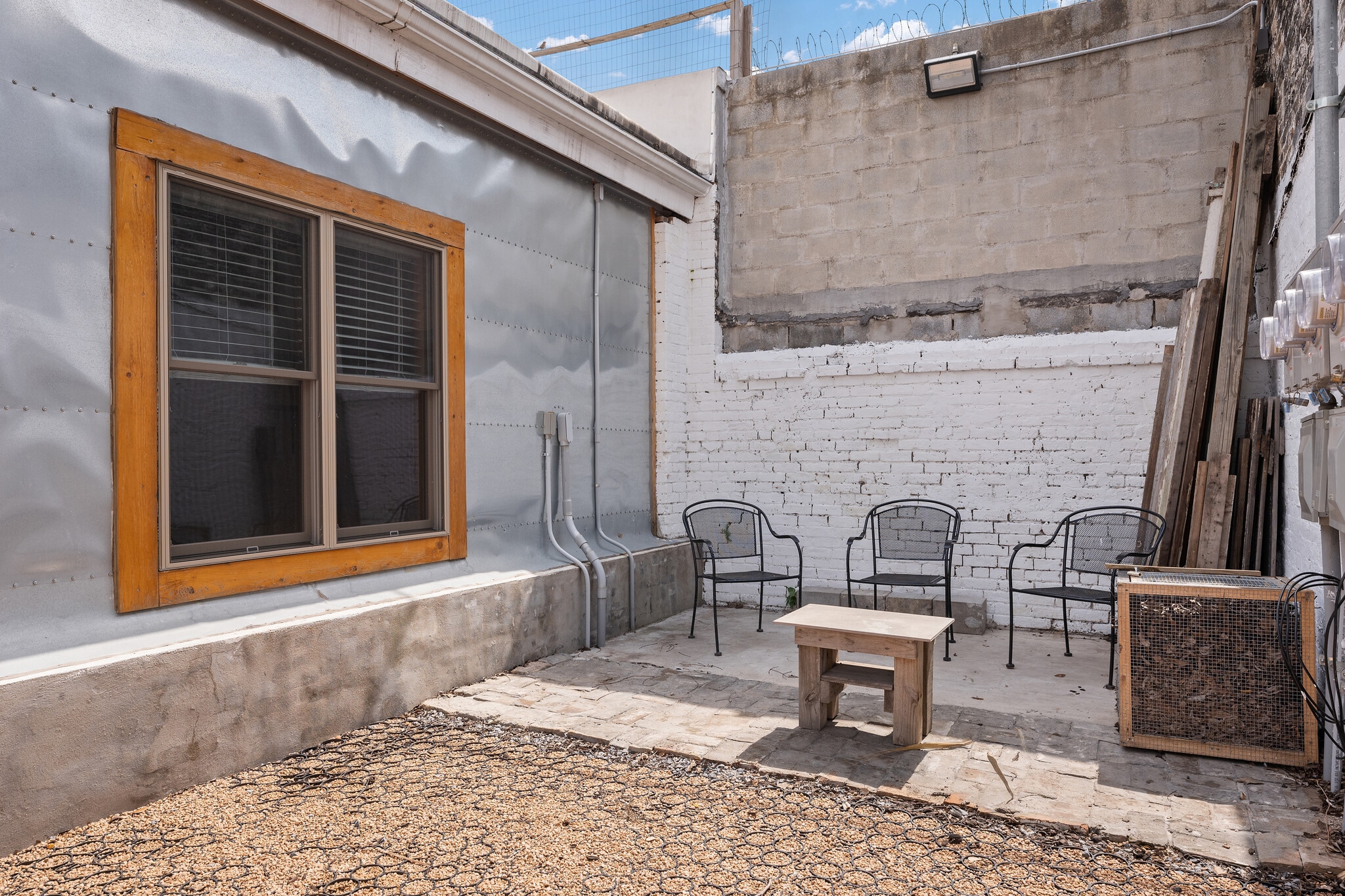 Building Photo - 1500 E Madison St