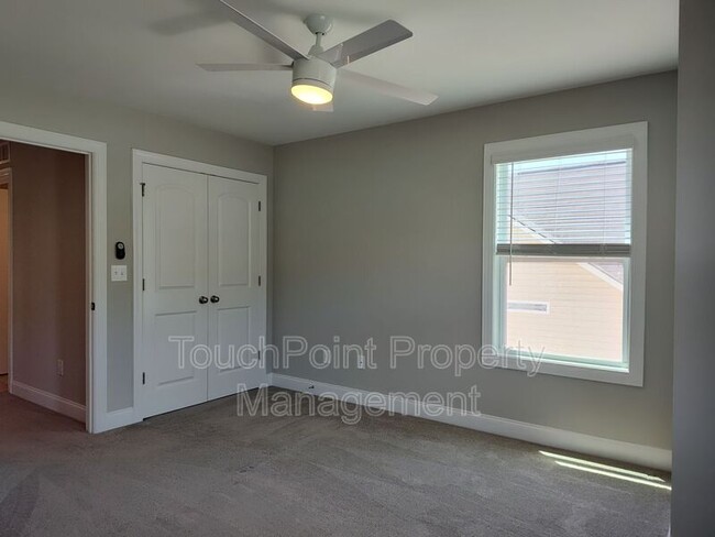 Building Photo - 170 Pine Eagle Dr