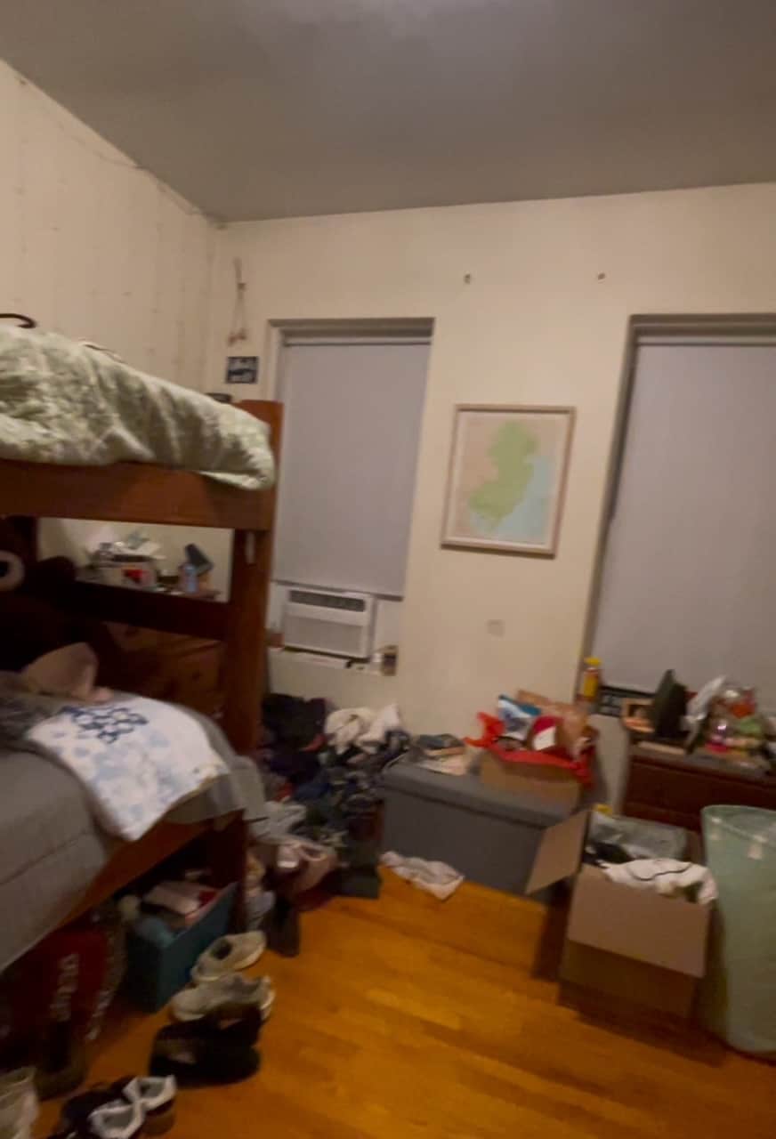 Building Photo - 65 Burbank St