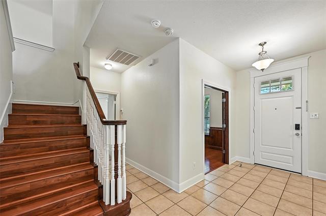 Building Photo - 14743 Daneway Dr