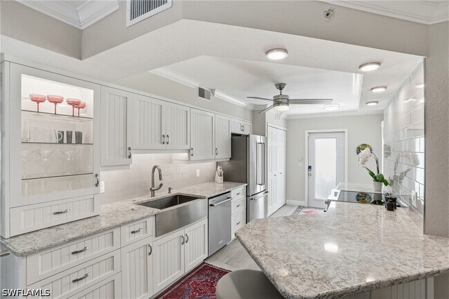 Building Photo - 4945 Cougar Ct S