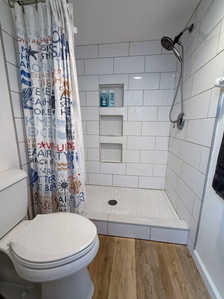 Primary Walk in Shower - 4530 Pinebrook Cir