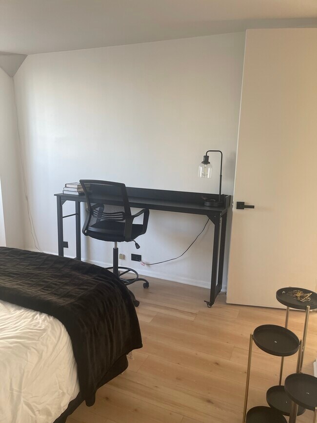 Building Photo - 4800 S Chicago Beach Dr