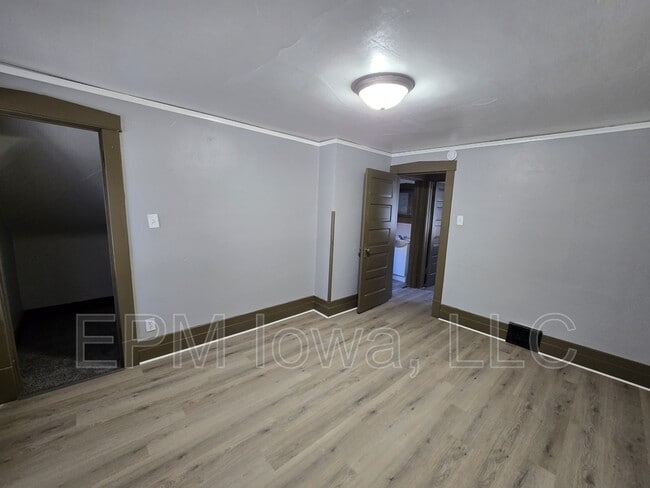 Building Photo - 506 Fowler St