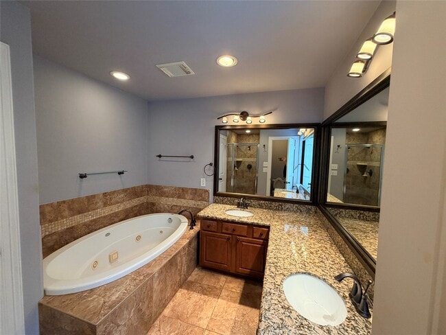 Building Photo - 1007 Kern St