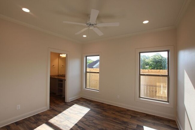 Building Photo - Available Now! 3/2/2 in Whitehouse ISD!!