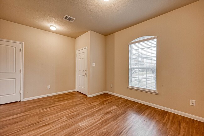 Building Photo - 24723 Puccini Pl