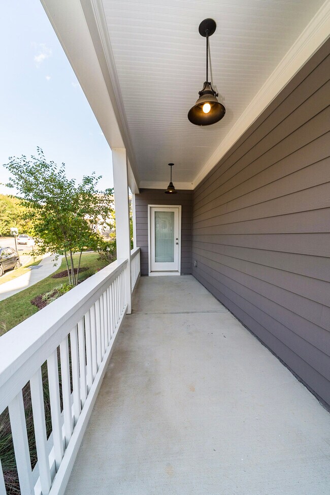 Building Photo - 1791 Willow Way