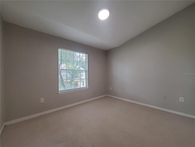 Building Photo - 844 Grand Regency Pointe