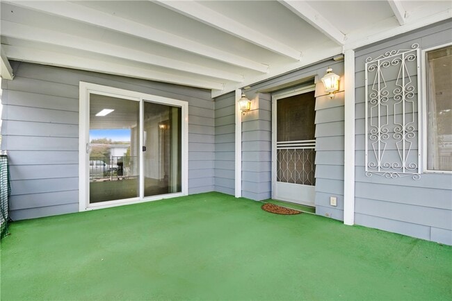 Building Photo - 33828 Plowshare Rd