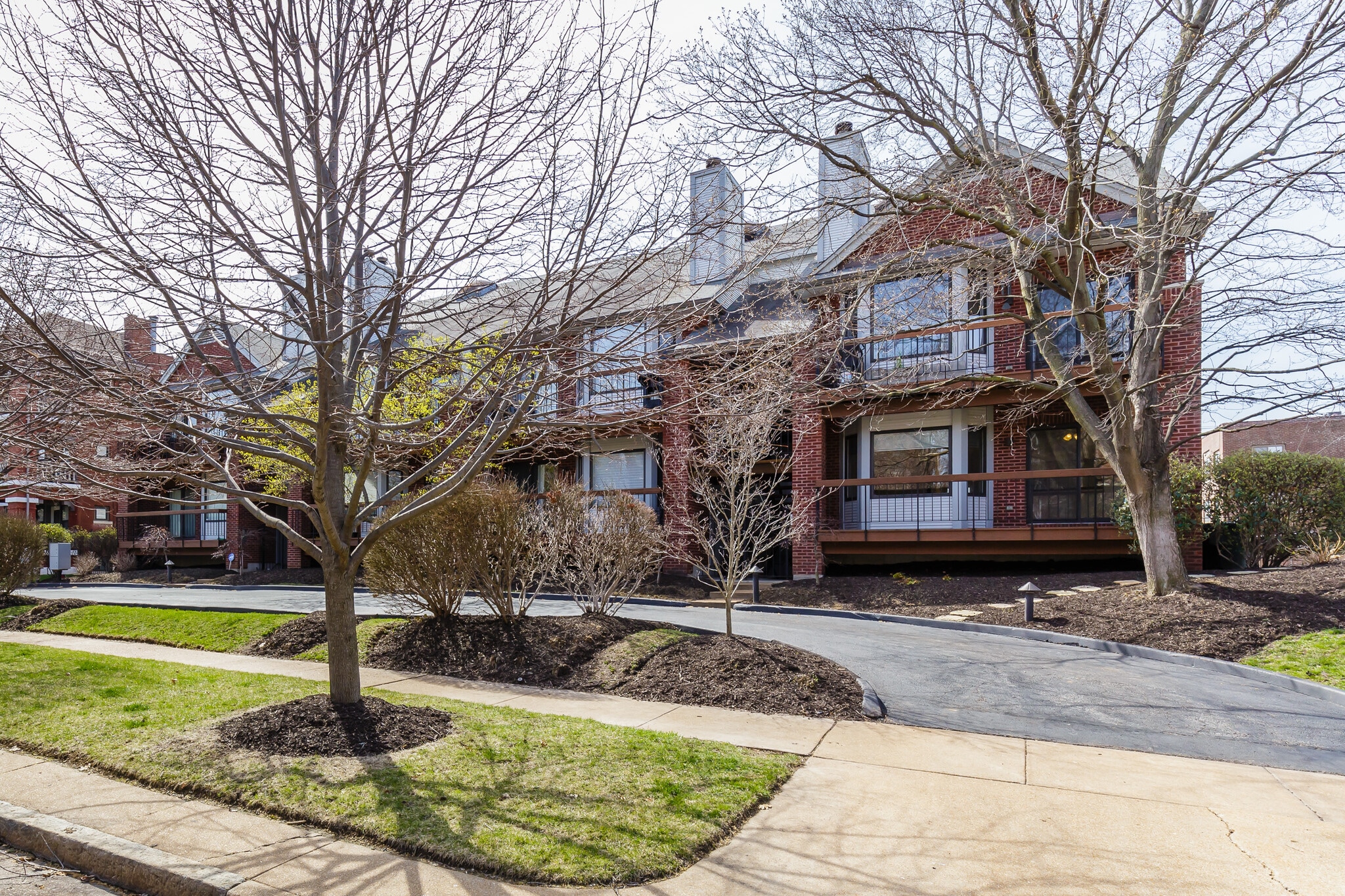 Building Photo - 5600 Waterman Blvd