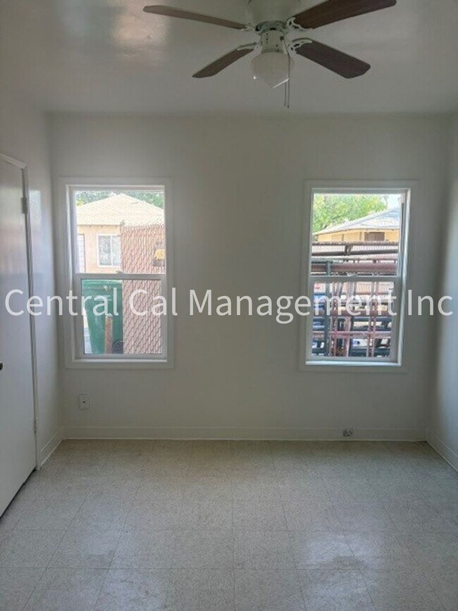 Building Photo - 354-358 E Euclid Ave