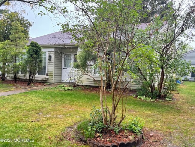 Building Photo - 561B Malvern Ct