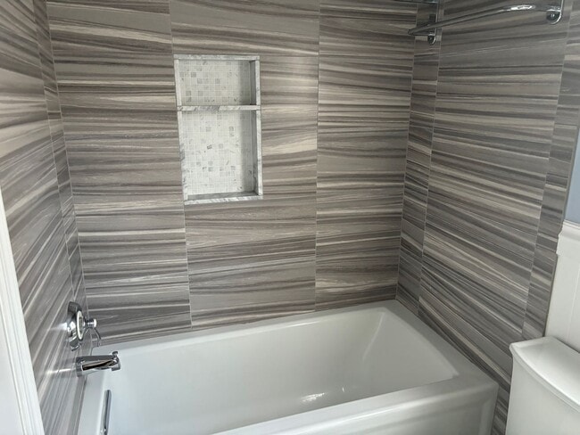 Building Photo - 1037 N Pitt St