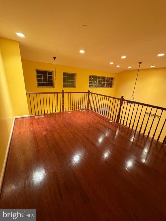 Building Photo - 950 Nathaniel Trail