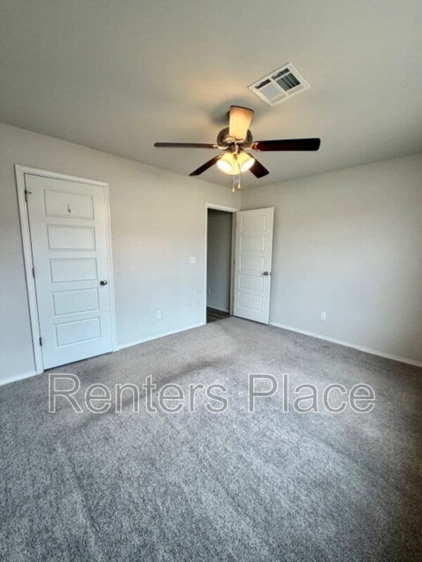 Building Photo - 1813 E Van Buren St