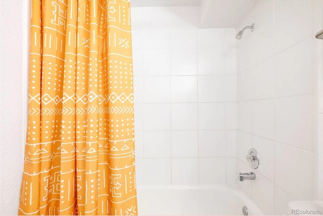 Building Photo - 1410 York St