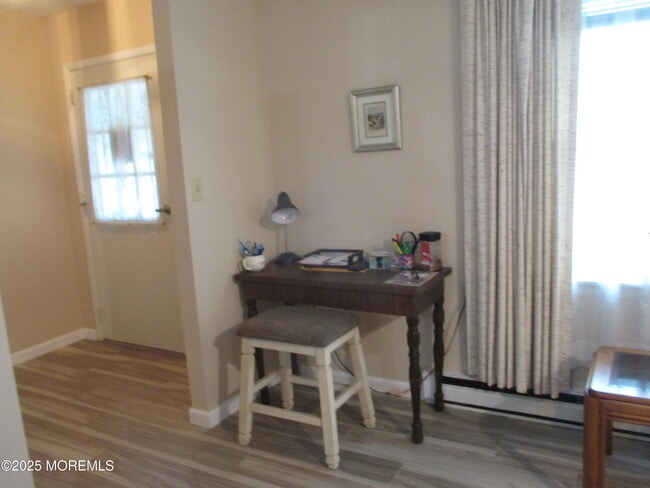 Building Photo - 496A Thornbury Ct