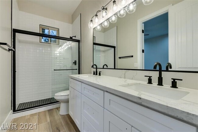 Building Photo - 794 Bolle Way