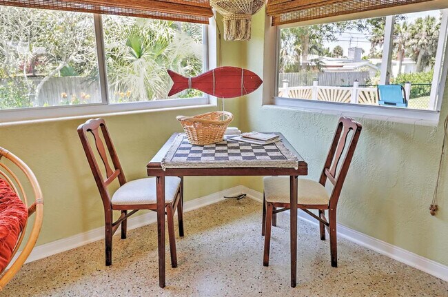 Building Photo - 157 Longwood Dr