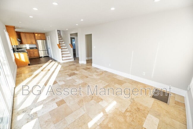 Building Photo - 1723 Bayo Vista Ave