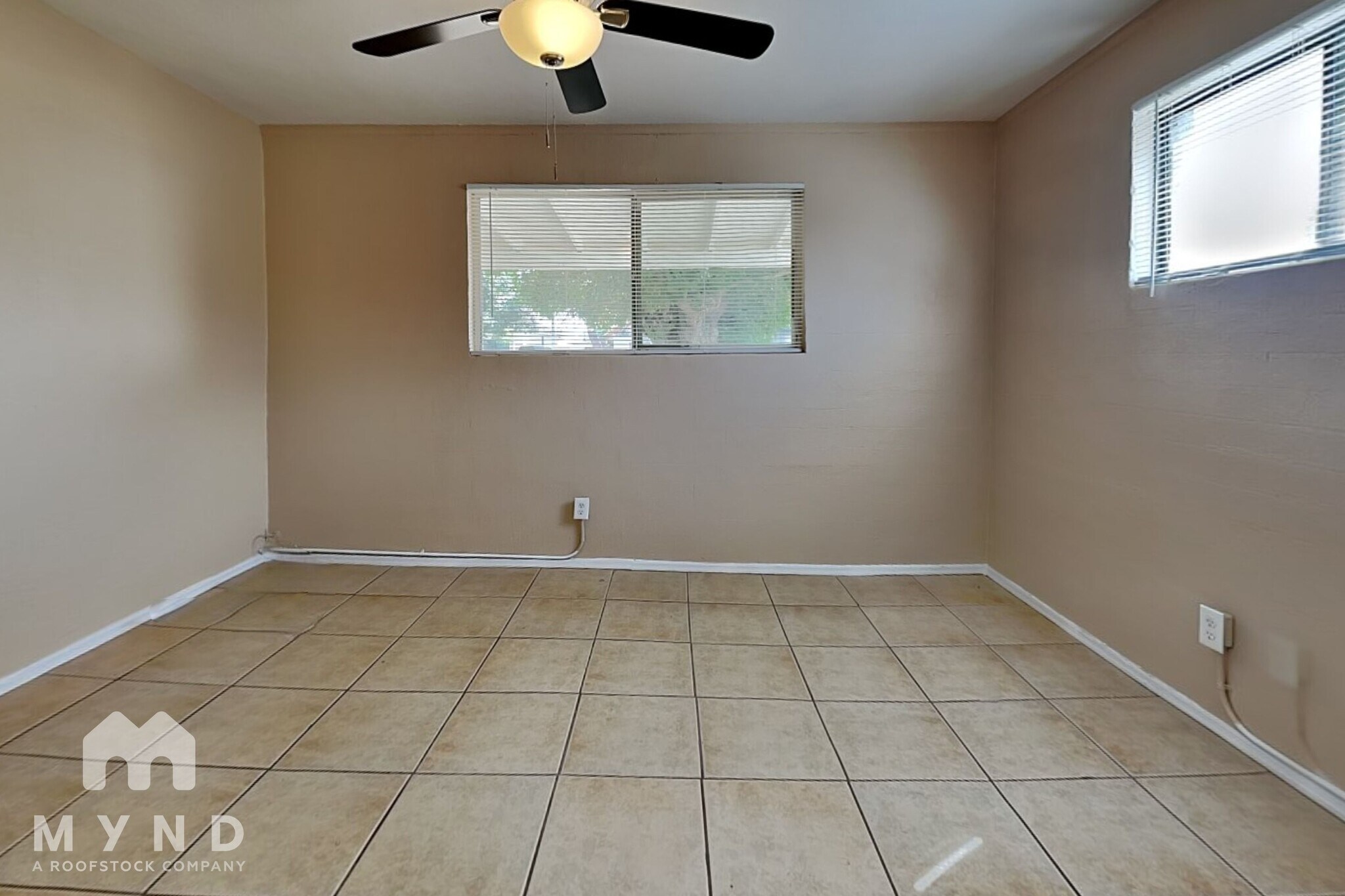 Building Photo - 10948 W 4th St