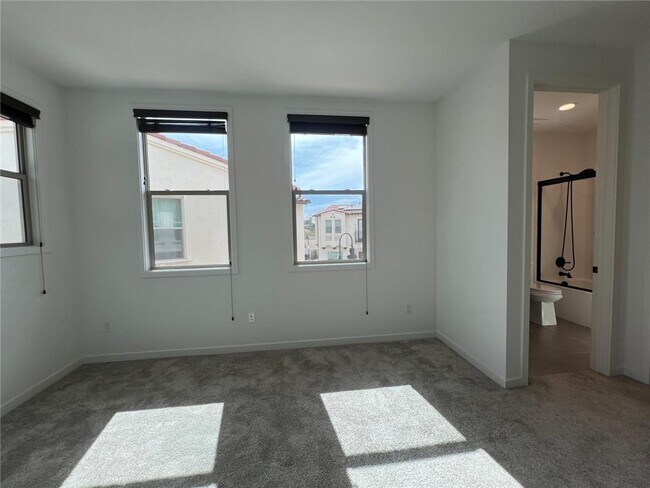Building Photo - 772 Francesca Dr