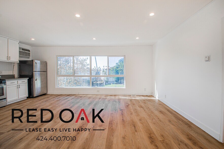 Building Photo - 126 Catalina St